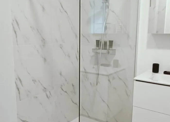 Park Tower Sea View With Pool And Gym *