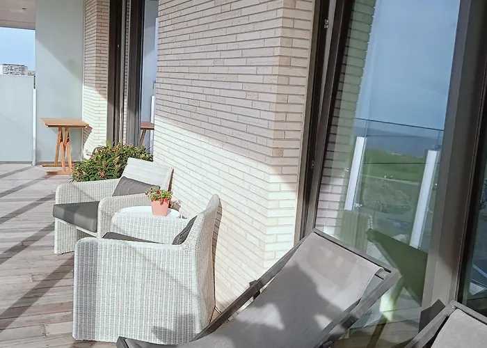 Park Tower Sea View With Pool And Gym Oostende