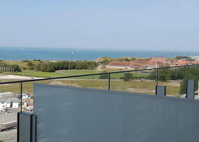 Appartement Park Tower Sea View With Pool And Gym Oostende