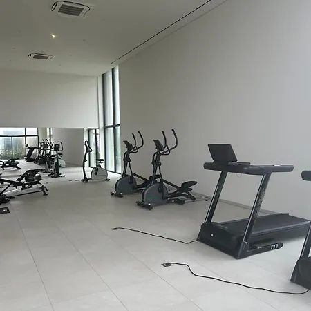 Park Tower Sea View With Pool And Gym شقة *