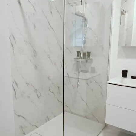 Park Tower Sea View With Pool And Gym *