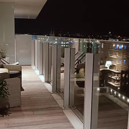 Park Tower Sea View With Pool And Gym شقة