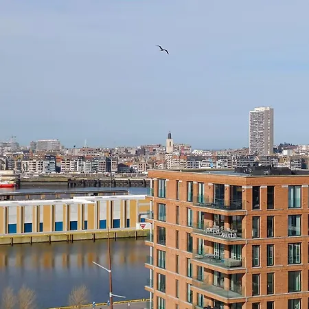 Park Tower Sea View With Pool And Gym